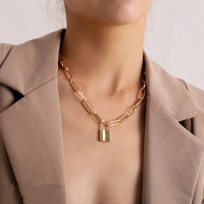 2021 Modeschmuck Personal isierte Goldkette Multi Strand Lock cross Anhänger Halskette Design Vintage Chocker Statement Halsketten
