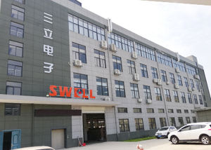 Profissional Estação Meteorológica Tuya Indoor e Outdoor WIFI Relógio de Parede Decoração Home Luxury em Plástico OEM e ODM Apoiado - Product Image 4