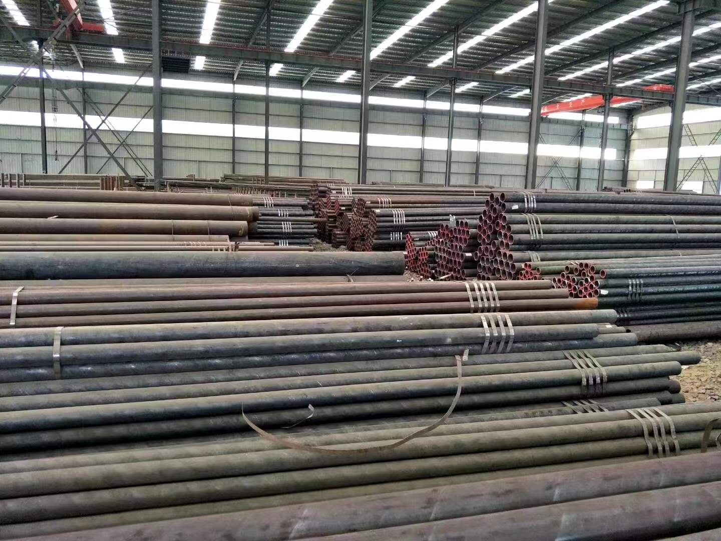 A333 GR6 50MM Alloy Fluid Steel Pipe GB8163 Seamless Steel Tube