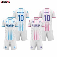 Maillot de football de haute qualité personnalisé, sublimation premium, tissu haute densité pour les équipes professionnelles, les ligues, les tournois et les matchs.
