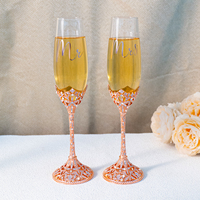 Vente en gros de verres à vin rouge et à champagne réutilisables de luxe Gobelet en plastique personnalisé pour vin et pour champagne disponible en gobelet