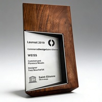 Trophées créatifs en bois massif gravés sur mesure avec impression UV – Conception gratuite pour les compétitions d'entreprise, les réunions annuelles et les récompenses