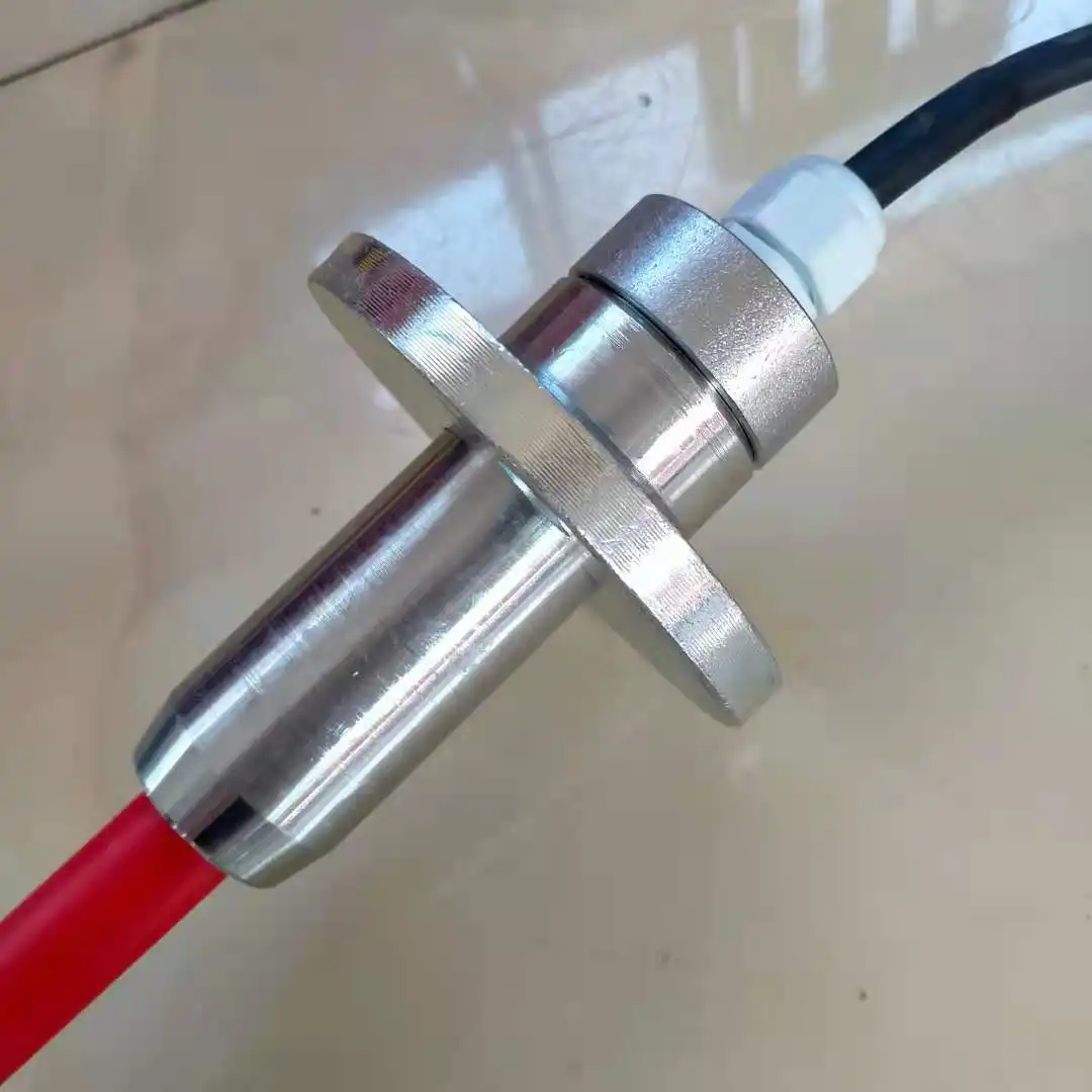 Temperature and moisture detection cable for wheat and corn grains