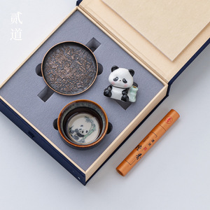 Ensemble cadeau culturel sur le thème du panda, service à thé en porcelaine avec porte-encens, pour cadeaux d'affaires de Chengdu - Product Image 1