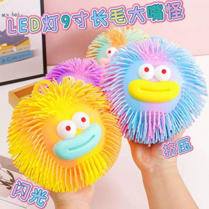 ของเล่นบีบคลายเครียดรูปไส้กรอกสองสี ตุ๊กตาหิมะตาโปนน่ารักแบบน่าเกลียด - Product Image 2