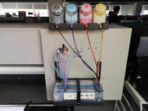 Plotter Digital de 3.2m/2.5 con Cabezales de Impresión Xp600.i3200, Impresión de Pancartas Flexibles con Tinta <span class=keywords><strong>Eco</strong></span> Solvente para Interiores y Exteriores - Product Image 4