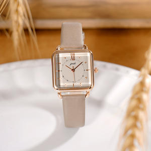 Reloj de Mujer Vintage con Esfera Cuadrada Grande, Correa de Cuero, Resistente al Agua, Cuarzo, Estilo Elegante para Navidad - Product Image 4