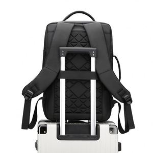 Sac de voyage extérieur personnalisé de haute qualité, sac à dos pour ordinateur portable de bureau, sac à dos de loisirs imperméable avec USB - Product Image 5