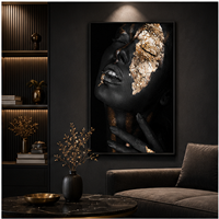 Impression sur toile de visage féminin sombre avec masque texturé doré et yeux bleus pour la décoration murale intérieure de luxe de la chambre à coucher et du dressing