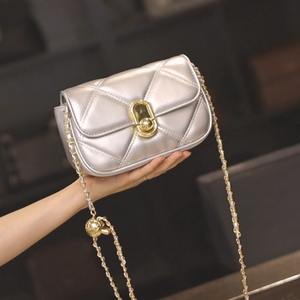 Nuevo Bolso Bandolera Impermeable de PU para Mujer, Diseño Cuadrado con Patrón de Caramelos, Pequeño, para Teléfono Móvil, con Cierre Simple - Product Image 1