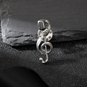 Bros Mikrofon Nada Musik untuk Pria Wanita Gaya Jepang Bahan Zinc Alloy Teknik Tetesan Minyak untuk Pernikahan Pin Elegan - Product Image 6