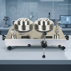 Calibrador de Pistón Shelok con Precisión del 0.005% y Cabezal Doble para Calibración de Balanzas en Laboratorios de Metrología - Product Image 4