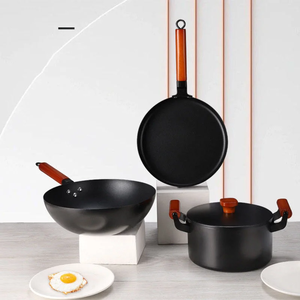 Vente directe d'usine - Wok et casserole en <span class=keywords><strong>fonte</strong></span> - Ensemble de 3 ustensiles de cuisine en <span class=keywords><strong>fonte</strong></span> antiadhésifs avec poignée en bois - Product Image 5