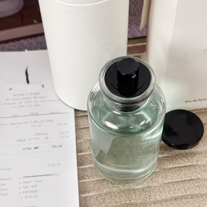 น้ำหอมแบรนด์หรู Woody รุ่น Geometric SAU ขนาดปกติ กลิ่นติดทนนาน สำหรับผู้ชาย ใช้ได้ทุกวัน ส่งตรงจากสหรัฐอเมริกา จัดส่งภายใน 2-5 วัน ขายส่ง - Product Image 3