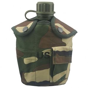 Bouteille d'eau en plastique PE, gourde tactique avec étui, échantillon gratuit, pour le camping, la randonnée et les activités de plein air - Product Image 1