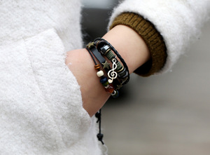 Nouveau Bracelet marron, style Hippie, Boho, artisanal, en cuir, étoiles G Clef, Note, breloques métalliques, boutons en bois, perles, enveloppe ajustable, unisexe - Product Image 3