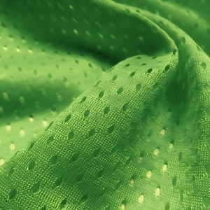 Maillot de sport en polyester de tissu de maille de fossette lourde personnalisée pour les vêtements de football de basket-ball athlétique - Product Image 3