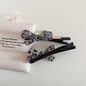 กิ๊บติดผมลายเสือดาวอะซิเตทแฟชั่นสำหรับผู้หญิงแบบหนีบด้านข้าง - Product Image 6