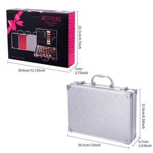 Paletas de Sombras de Ojos de Alta Pigmentación de Marca Privada al por Mayor - Elige tus Propios Colores, Set de Maquillaje con Brocha Cosmética y Brillo Labial - Product Image 6