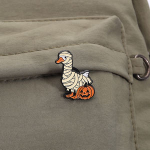 Boney Goose Esqueleto Esmalte Pin Engraçado Halloween Goose Pumpkin Brooch Lapel Badge Jóias Acessórios Presente para Amigos Atacado - Product Image 3