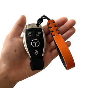 Porte-clés en cuir de <span class=keywords><strong>vachette</strong></span> bicolore à <span class=keywords><strong>double</strong></span> couche Porte-clés personnalisé de style vintage Fabriqué à la main à partir de lanière en cuir véritable - Product Image 3