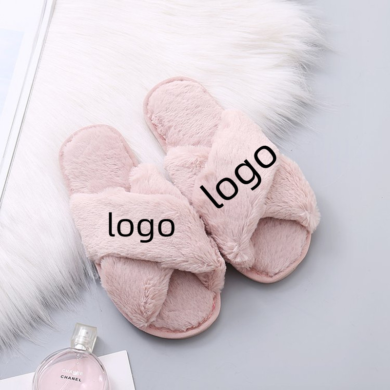 Logo personalizzato promozione regalo donna inverno casa pantofole pelose casa scarpe calde signore croce morbida peluche pantofole da interno pelose