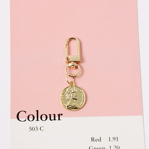 Colgante de moneda retro estilo coreano con perlas y conchas, moneda de oro de reina, llavero con estuche - Product Image 6