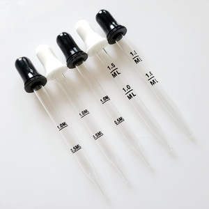 หลอดหยดแก้วเทียนจิงแบบมีขีดบอกปริมาตร 1.5 มล. ปลายตรง สำหรับขวดน้ำมันหอมระเหย พร้อมปลายยาง - Product Image 1