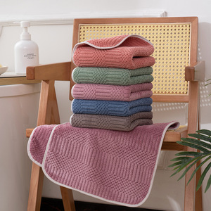 Juego de Toallas de Felpa Coral, 2 Piezas, Suaves y Absorbentes, Toallas de Baño Rectangulares de Color Sólido para el Hogar - Product Image 2