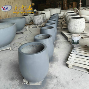 Nuevos Materiales de Construcción de Piedra Artificial, Macetas de Piedra Artificial de 600*600*500 en Gris y Negro para Espacios Interiores y Exteriores - Product Image 1