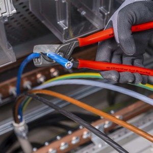 KNIPEX StepCut®Outil de coupe et de formage XL - Product Image 3