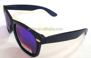 Red PC <b>Frame</b> Gradient Lenses Sunglasses with Dustproof Coating for Optimal Sun Protection - Product Image 4