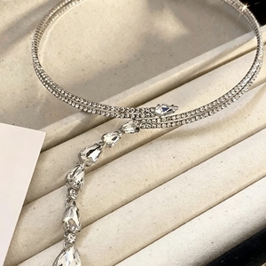 Collier ras du cou en cristal avec pendentif en forme de larme, bijoux de mariage étincelants - Product Image 3
