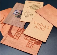 Carte de revue NFC en bois