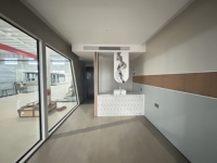 Maison mobile préfabriquée en structure acier sur mesure, type capsule spatiale de luxe, pour usage hôtelier, fournie directement par l'usine