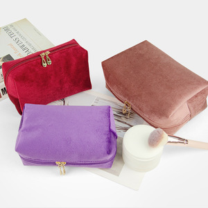 Luxury Square Velvet Cosmetic Pouch Bag with Portable <b>Storage</b> for Makeup Lipstick <b>Toiletries</b> Elegant Design - Product Image 2
