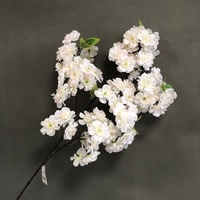 LO-578 90CM Kunstmatige Kersenbloesemtak, 4-takkige Kunstzijde Sakura Bloemen, Decoratieve Bloemstengel voor Bruiloften
