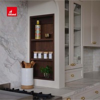 Lemari Dapur Kayu Solid Shaker Berwarna Putih Hangat Gaya Transisi Mewah dari Alland Group dengan Pulau Dapur Besar untuk Dapur Villa