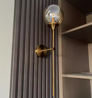 Lampe murale géométrique en verre doré pour salon, chambre à coucher, lumière murale LED moderne avec cadre en métal, luminaire décoratif d'intérieur
