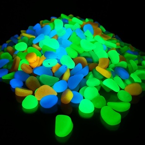 Đá Cuội Phát Sáng Cầu Vồng Không Đều Tự Nhiên Phát Sáng Cao Trong Vườn Tối Đá Nhựa Resin Để Trang Trí - Product Image 3