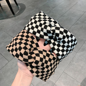 جودة عالية لينة عقال أحمر مع نمط الشطرنج ارتداء النساء اليومي ملحق بسيط - Product Image 4