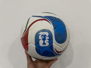 Bola Sepak Berkualitas Tinggi Ukuran Standar 5 PU Jahitan Mesin dan Panel Terpasang untuk Piala Dunia 2026 - Product Image 6