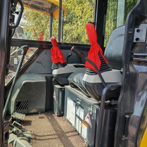 รถขุดตีนตะขาบ Komatsu PC30 มือสอง คุณภาพสูง ราคาประหยัด รุ่นปี 2022 น้ำหนัก 3 ตัน สภาพดีเยี่ยม เครื่องยนต์ เกียร์ ปั๊ม แบริ่ง อย่างดี - Product Image 6