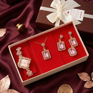 Set di Gioielli di Lusso Magic Box per Donne: Bracciale, Collana, Orecchini, Anello e Orologio Placcati in Oro, Regalo per <span class=keywords><strong>San</strong></span> <span class=keywords><strong>Valentino</strong></span> - Product Image 2