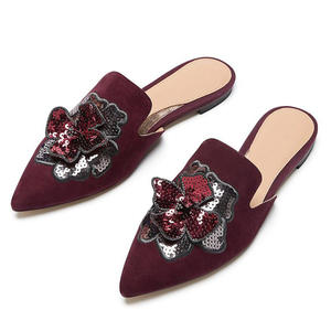 Pantoufle personnalisé Petit Talon En Daim Souple Avec de Belles Paillettes femmes Pantoufles En Gros Prix Avec Une <span class=keywords><strong>Petite</strong></span> QUANTITÉ MINIMALE DE COMMANDE Prêt À Expédier - Product Image 1