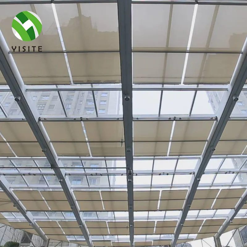 YYST Companyは、すべての季節、屋根の装飾、カーテン、天窓の日よけ用の電気折りたたみ式日よけをカスタマイズして卸売しています