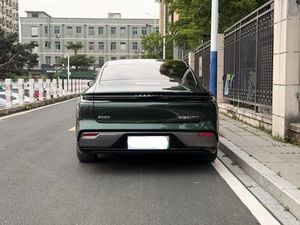 Geely <span class=keywords><strong>Galaxy</strong></span> <span class=keywords><strong>A7</strong></span> EM 2025 150km Premium Thunder God PHEV Berlina di Medie <span class=keywords><strong>Dimensioni</strong></span> Usata - Esportazione all'Ingrosso in Tutto il Mondo - Product Image 3