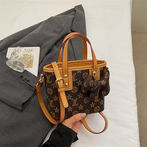 Vente en gros de sacs fourre-tout de luxe design populaire pour femmes sacs à main mode et sacs à main de jeune femme - Product Image 3