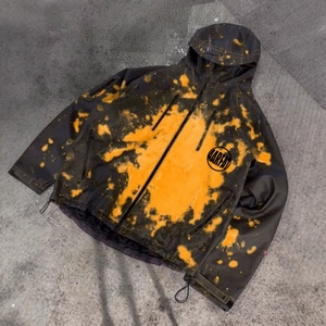 Chaqueta Personalizada con Logotipo para Hombre, Chaqueta Impermeable de Poliéster con Cambio de Color Sensible al Calor - Product Image 3