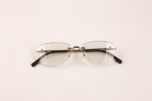 2025 Frameloze Mannen Anti-Blauw Kleur Veranderende Leesbril High Definition Metalen Frame Leesbril Voor Vrouwen Yx 9920 - Product Image 3